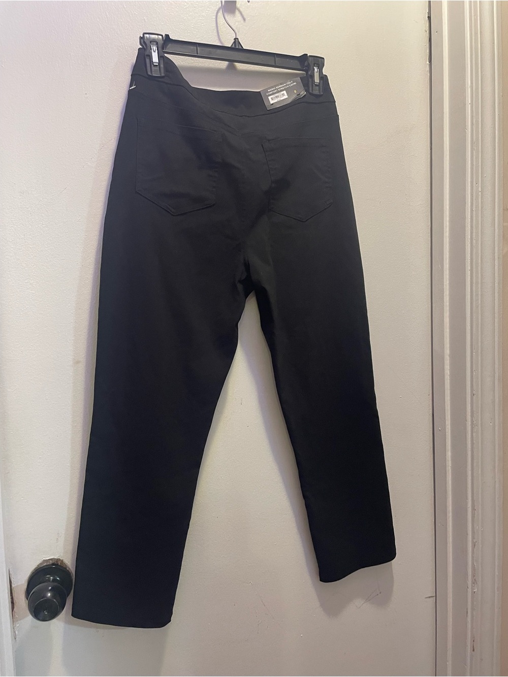 Womens Black Slim Straight Capri pants